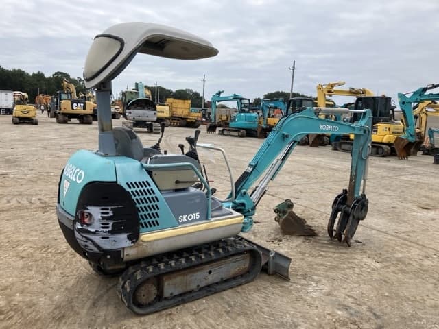 MINI EXCAVATOR — Auction (lot 8459-197)