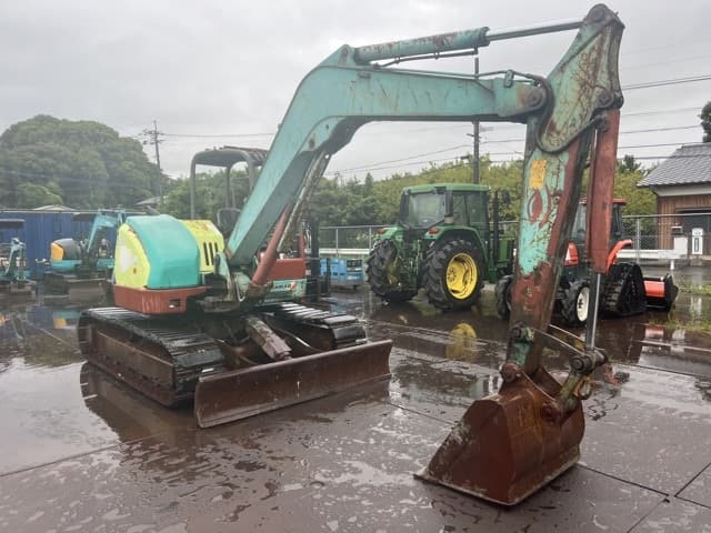 EXCAVATOR — Auction (lot 8459-20006)