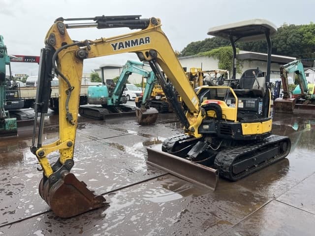 MINI EXCAVATOR — Auction (lot 8459-20011)