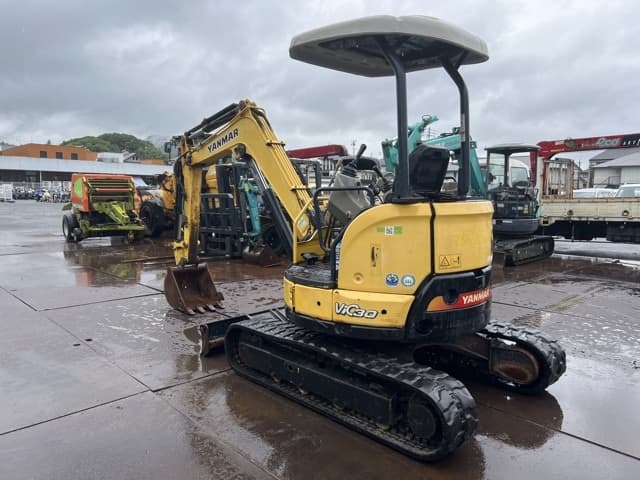 MINI EXCAVATOR — Auction (lot 8459-20011)