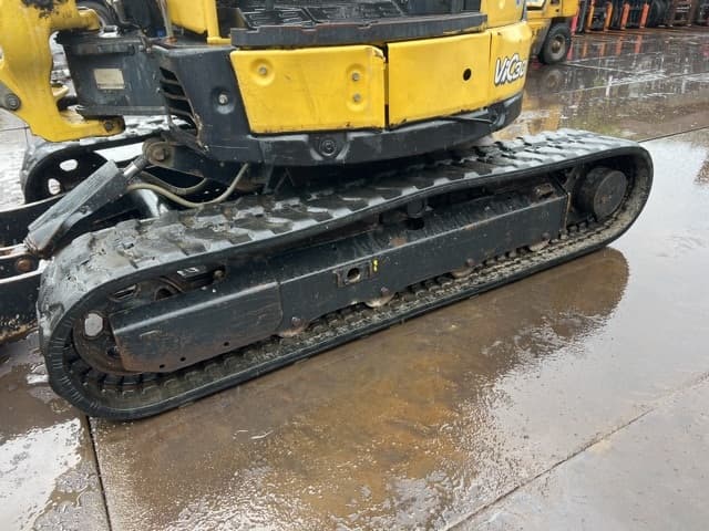 MINI EXCAVATOR — Auction (lot 8459-20011)