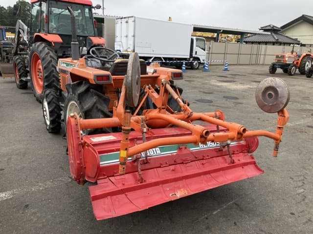 Tractor — Auction (lot 8459-2011)