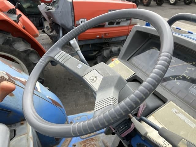 Tractor — Auction (lot 8459-2019)