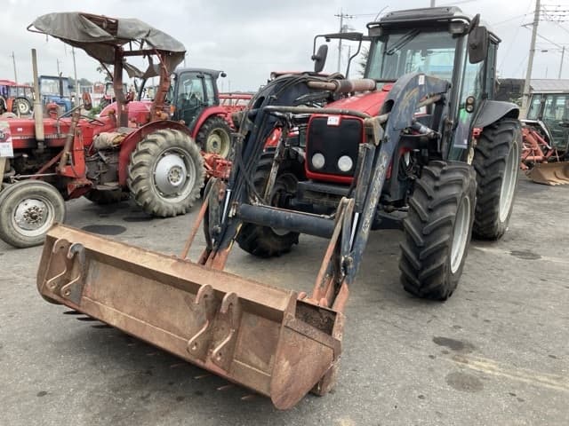 Tractor — Auction (lot 8459-2027)