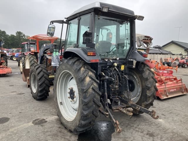 Tractor — Auction (lot 8459-2027)