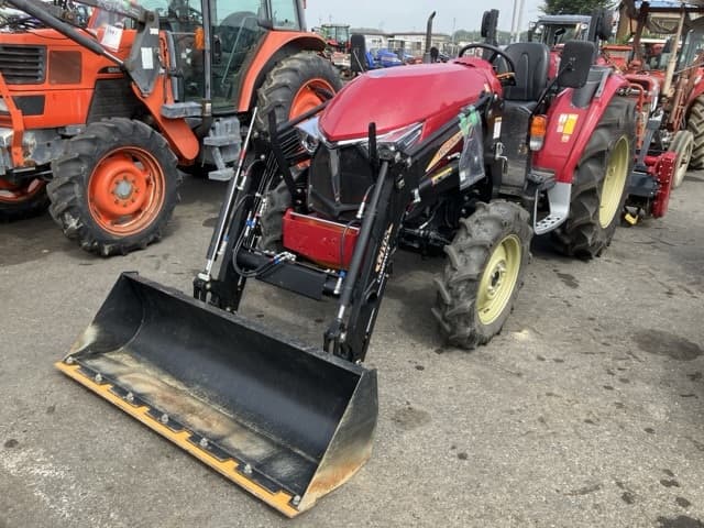 Tractor — Auction (lot 8459-2030)