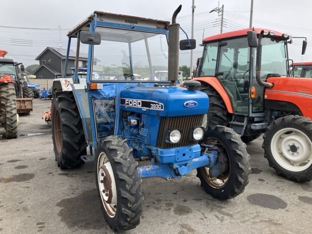 Tractor — Auction (lot 8459-2038)