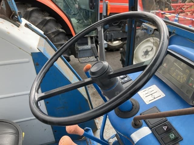 Tractor — Auction (lot 8459-2038)
