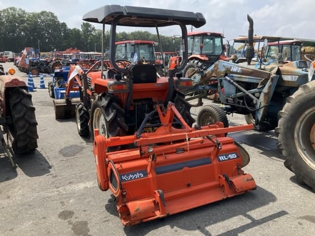 Tractor — Auction (lot 8459-2039)