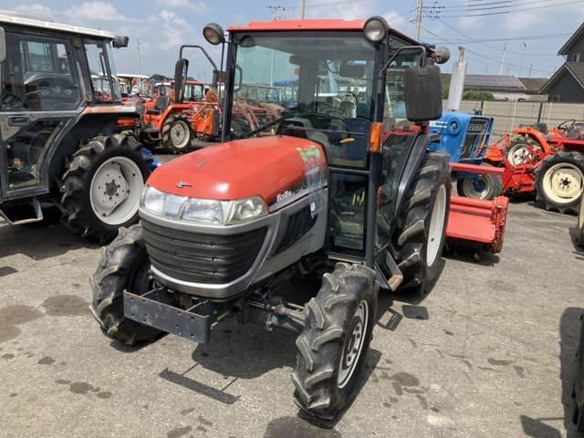 Tractor — Auction (lot 8459-2047)