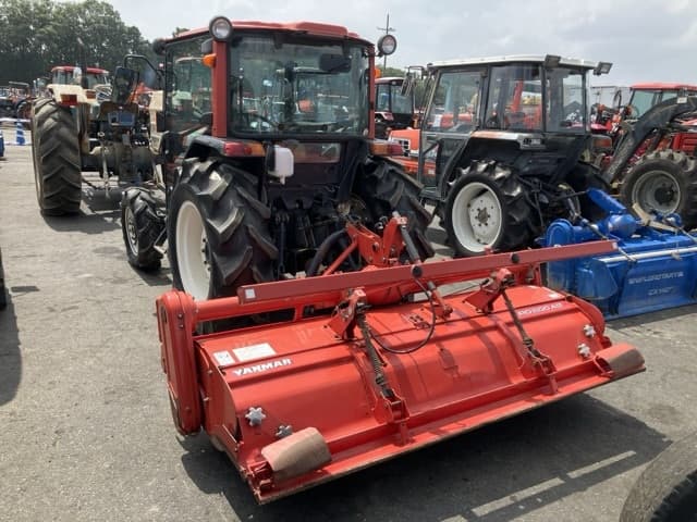 Tractor — Auction (lot 8459-2047)