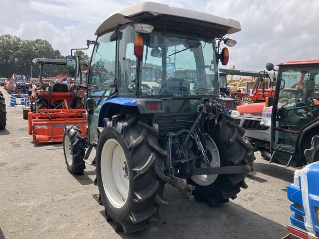 Tractor — Auction (lot 8459-2052)