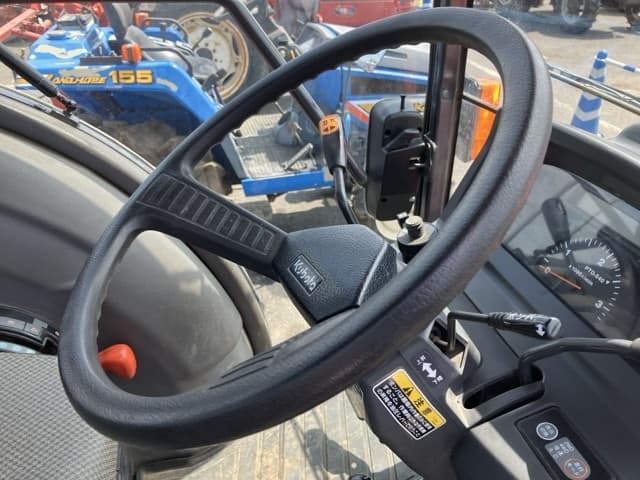 Tractor — Auction (lot 8459-2054)