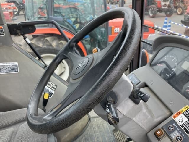 Tractor — Auction (lot 8459-2055)