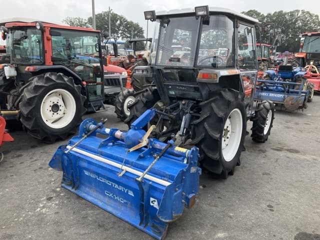 Tractor — Auction (lot 8459-2057)