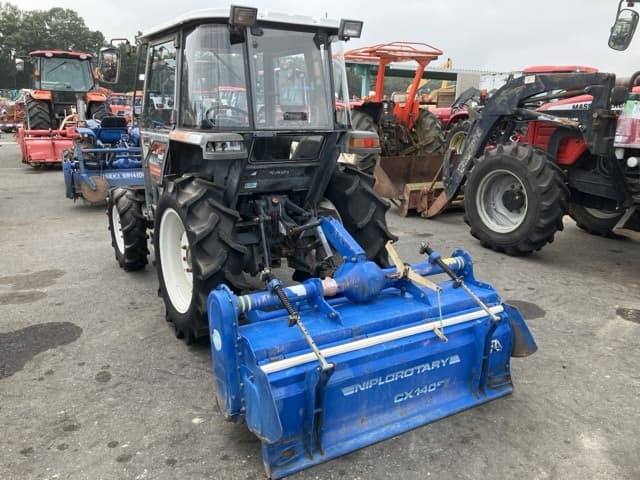 Tractor — Auction (lot 8459-2057)