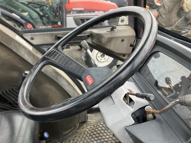 Tractor — Auction (lot 8459-2057)