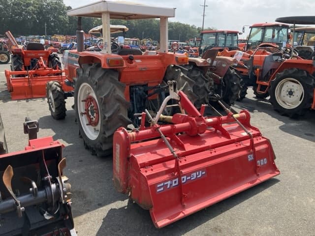 Tractor — Auction (lot 8459-2058)