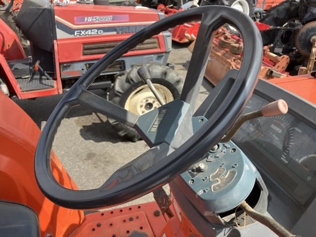 Tractor — Auction (lot 8459-2058)