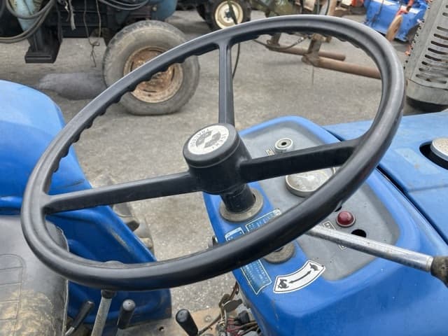 Tractor — Auction (lot 8459-2060)