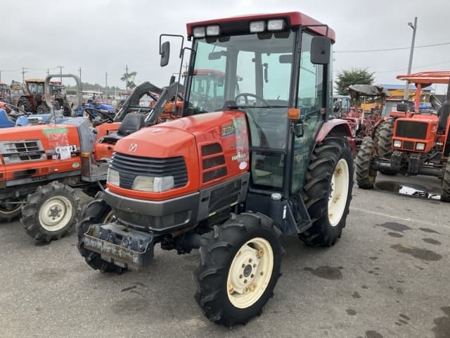 Tractor — Auction (lot 8459-2063)
