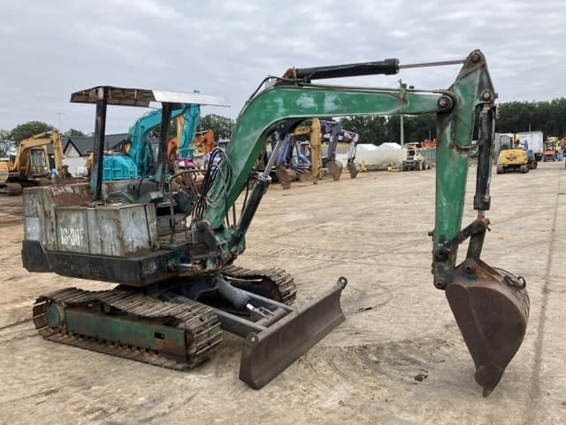 MINI EXCAVATOR — Auction (lot 8459-207)