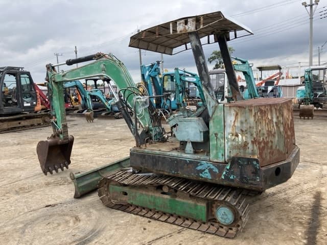 MINI EXCAVATOR — Auction (lot 8459-207)