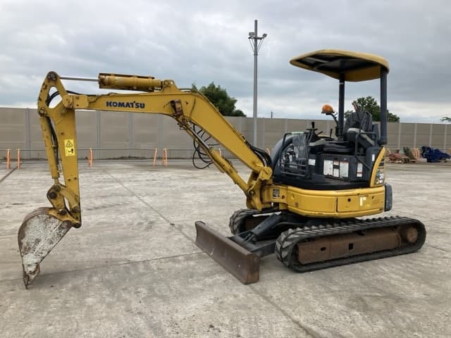 MINI EXCAVATOR — Auction (lot 8459-21)