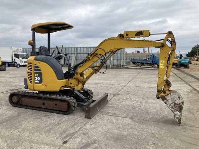 MINI EXCAVATOR — Auction (lot 8459-21)