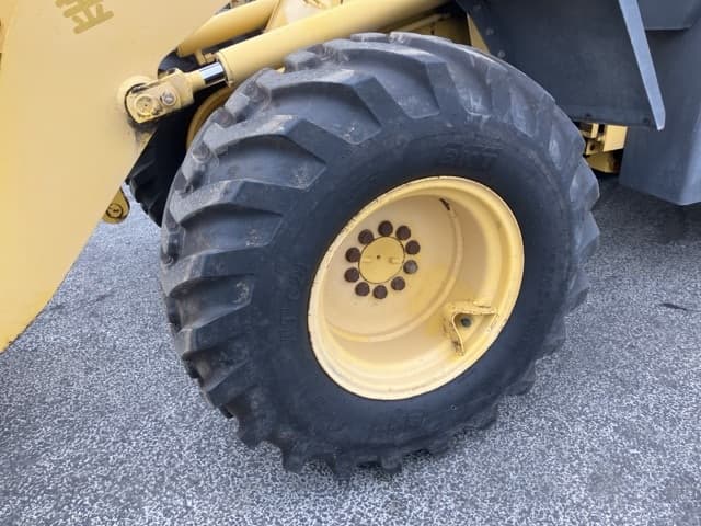 WHEEL LOADER — Auction (lot 8459-211)