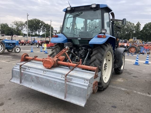 Tractor — Auction (lot 8459-2111)