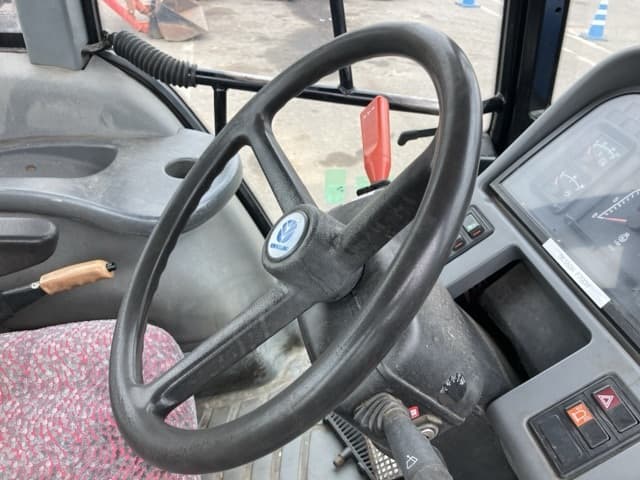 Tractor — Auction (lot 8459-2111)