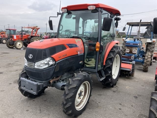 Tractor — Auction (lot 8459-2118)