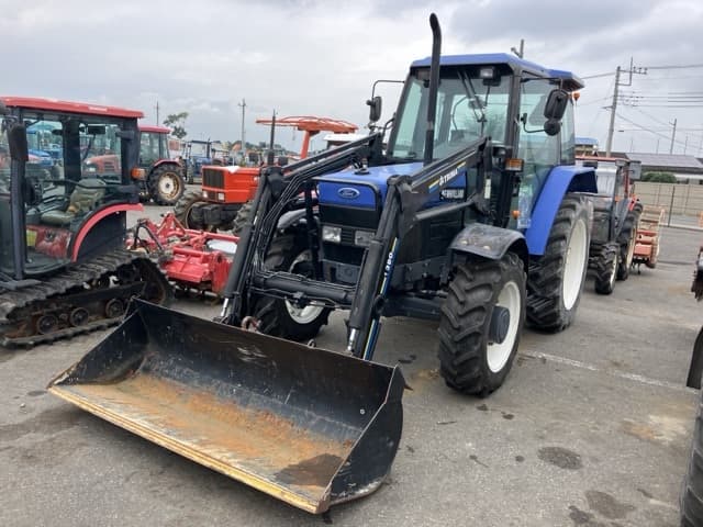 Tractor — Auction (lot 8459-2120)