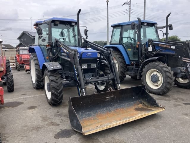 Tractor — Auction (lot 8459-2120)