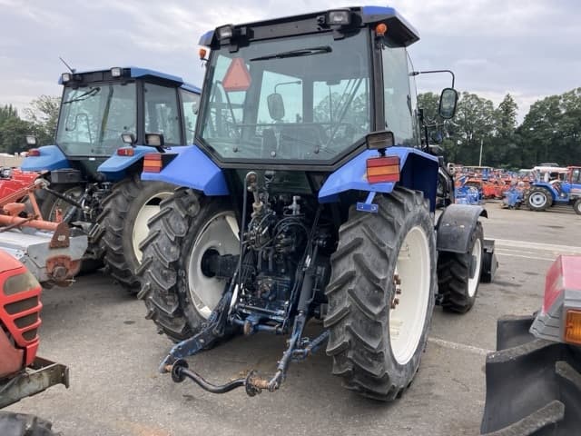 Tractor — Auction (lot 8459-2120)