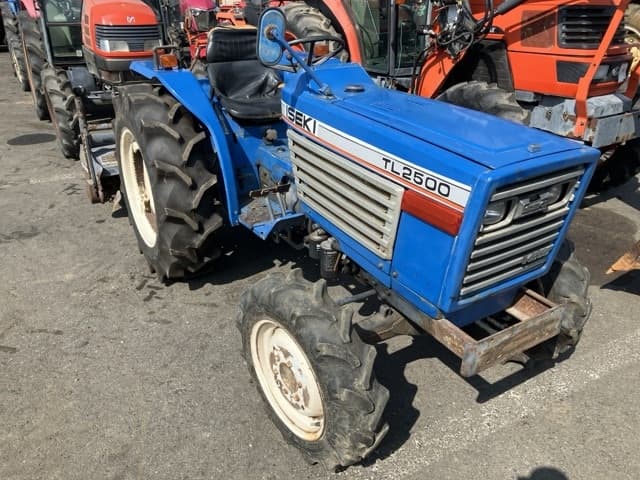 Tractor — Auction (lot 8459-2127)