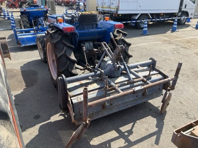 Tractor — Auction (lot 8459-2127)