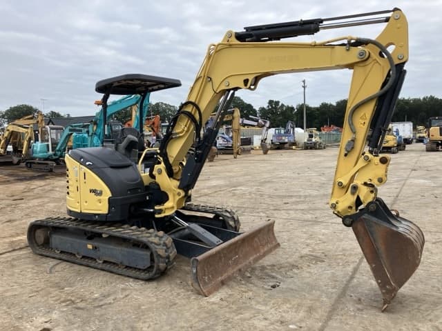 MINI EXCAVATOR — Auction (lot 8459-213)