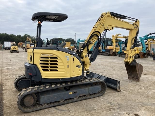 MINI EXCAVATOR — Auction (lot 8459-213)