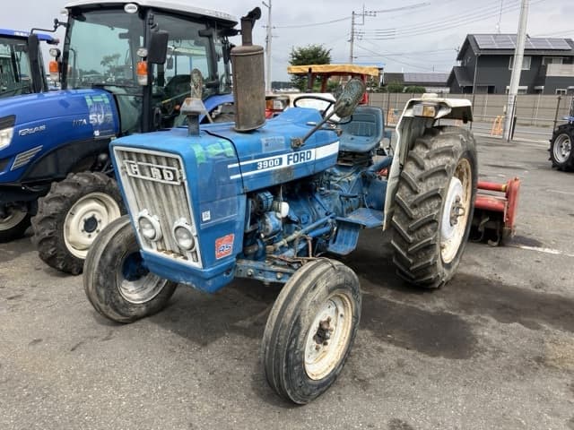 Tractor — Auction (lot 8459-2135)