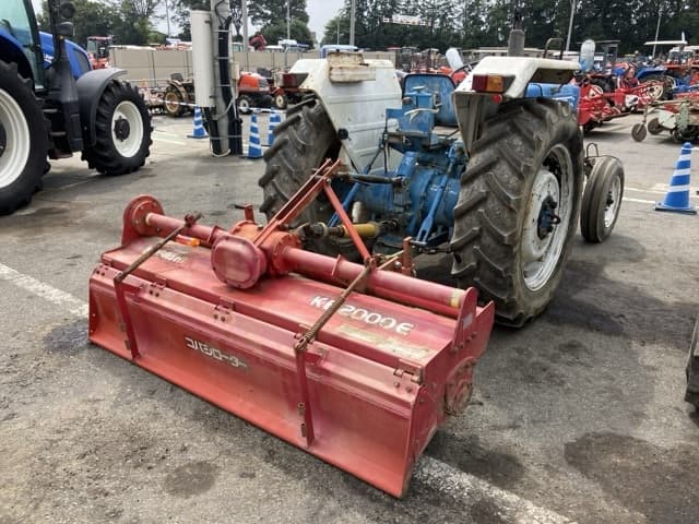 Tractor — Auction (lot 8459-2135)