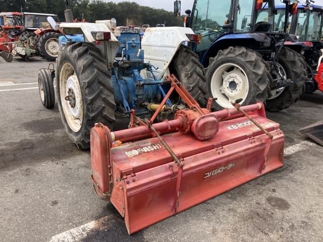 Tractor — Auction (lot 8459-2135)