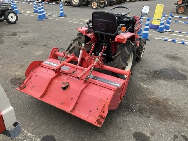 Tractor — Auction (lot 8459-2136)