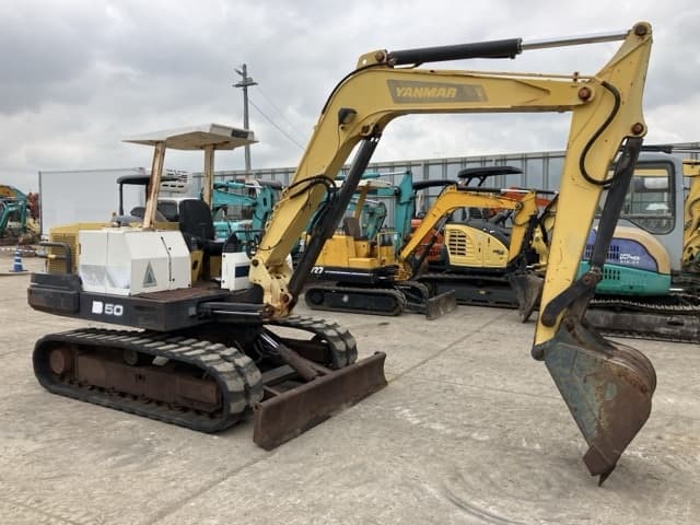 MINI EXCAVATOR — Auction (lot 8459-214)