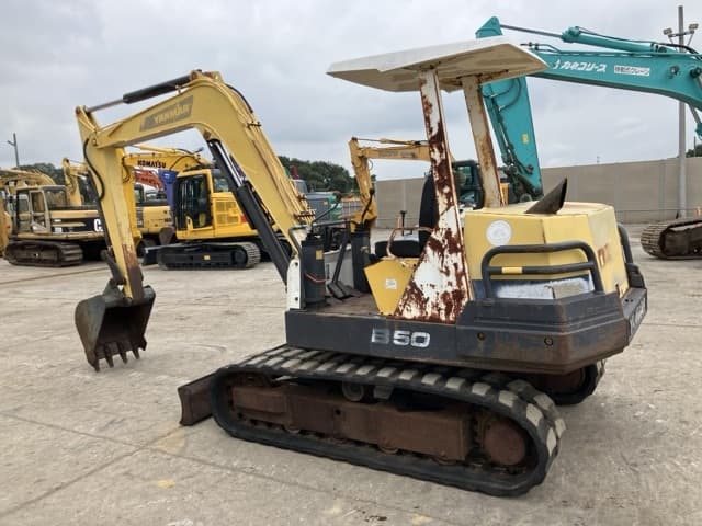 MINI EXCAVATOR — Auction (lot 8459-214)