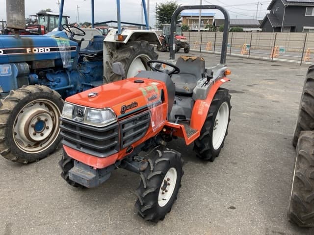 Tractor — Auction (lot 8459-2144)