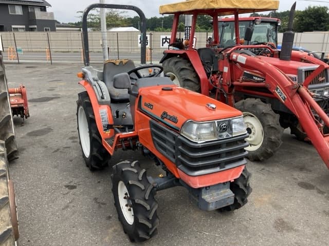 Tractor — Auction (lot 8459-2144)