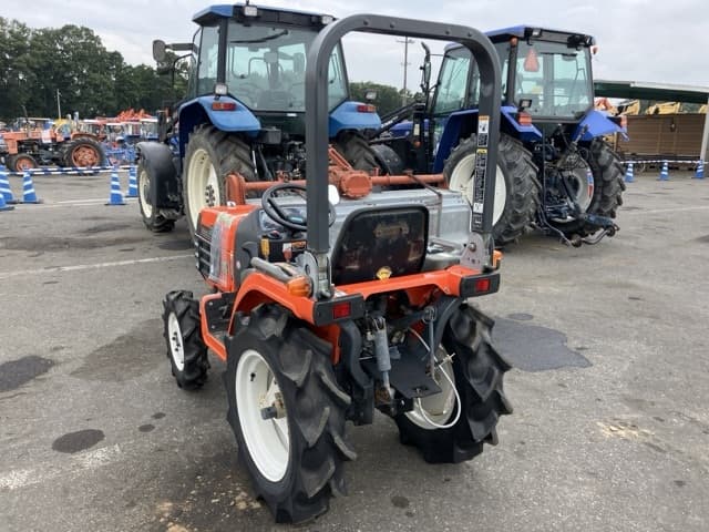 Tractor — Auction (lot 8459-2145)