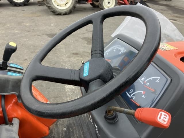 Tractor — Auction (lot 8459-2145)